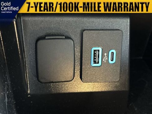 Used 2024 Ford Explorer XLT RWD image 30