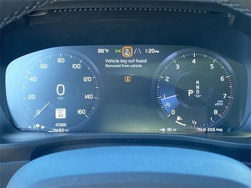 Used 2022 Volvo XC40 T5 R-Design w/ Advanced Package image 26