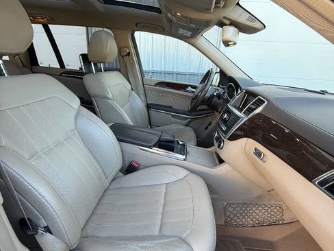 Used 2014 Mercedes-Benz GL 450 4MATIC image 9
