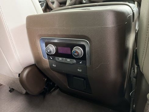 Used 2021 Chevrolet Tahoe Z71 w/ Z71 Off-Road Package image 10