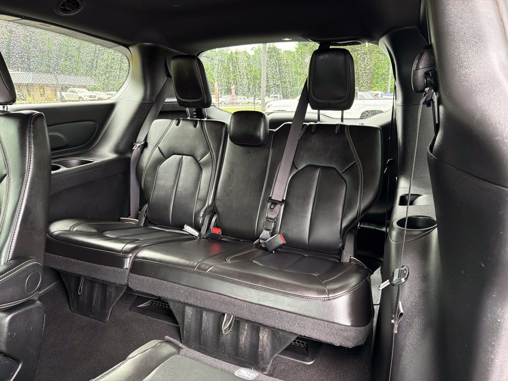 Used 2025 Chrysler Pacifica Select FWD image 20