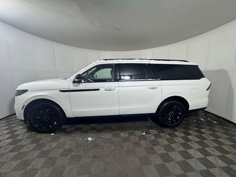 New 2025 Lincoln Navigator L Reserve w/ Jet Appearance Package image 2
