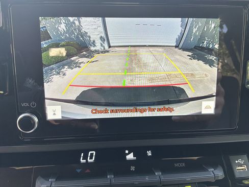 Used 2026 Toyota Tundra SR AWD/4WD image 25