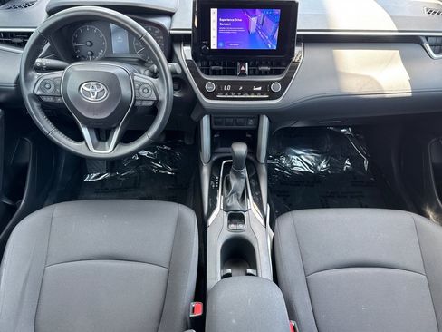 Certified 2025 Toyota Corolla Cross LE FWD image 18