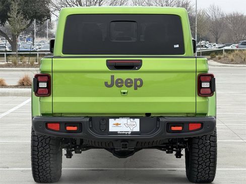 Used 2025 Jeep Gladiator Mojave image 5
