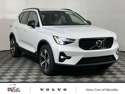 New 2026 Volvo XC40 B5 Plus w/ Climate Package