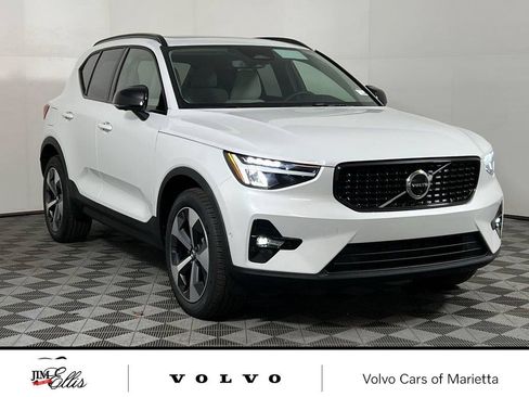 Used 2026 Volvo XC40 B5 Plus w/ Climate Package AWD/4WD image 1