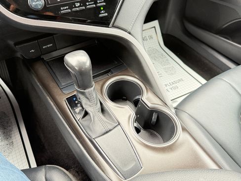 Used 2021 Toyota Camry SE image 22