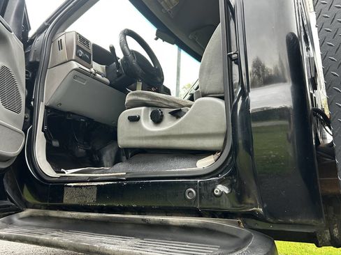 Used 2000 Ford F450 2WD Regular Cab Super Duty image 30