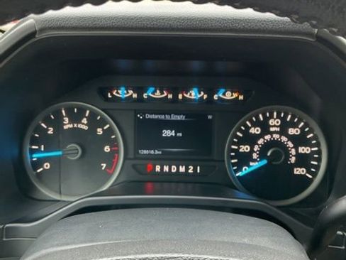 Used 2015 Ford F150 XLT w/ Equipment Group 301A Mid image 32