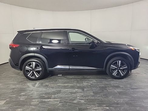 Used 2023 Nissan Rogue Platinum image 4