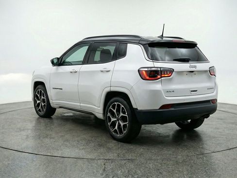 Used 2025 Jeep Compass Limited AWD/4WD image 6