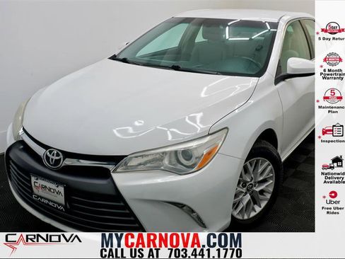 Used 2016 Toyota Camry LE image 1