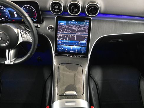 Used 2023 Mercedes-Benz C 300 Sedan image 10