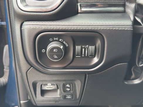 Used 2023 RAM 1500 Limited AWD/4WD image 15