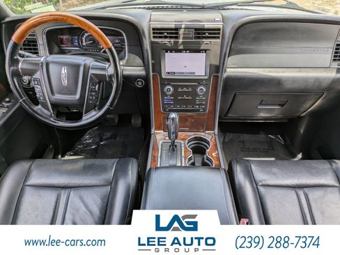 Used 2017 Lincoln Navigator Select RWD image 13