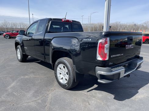 Used 2018 GMC Canyon SLE w/ SLE Convenience Package image 3