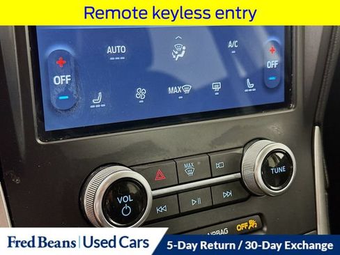 Used 2022 Ford Edge SEL w/ Convenience Package AWD/4WD image 19