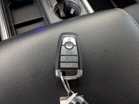 Used 2019 Ford F450 Lariat w/ Lariat Ultimate Package AWD/4WD image 33