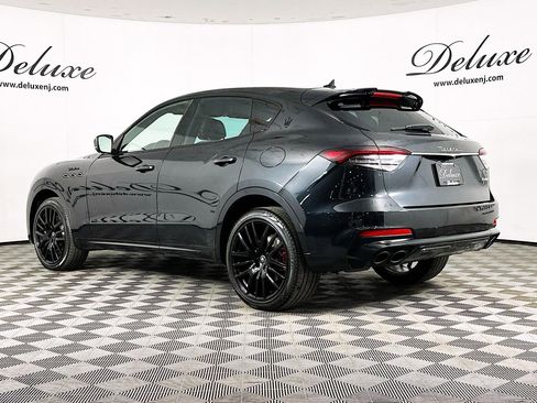 Used 2023 Maserati Levante Modena image 4