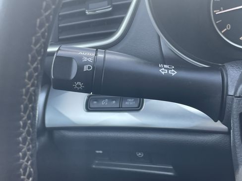 Used 2023 Nissan Maxima SL FWD image 17