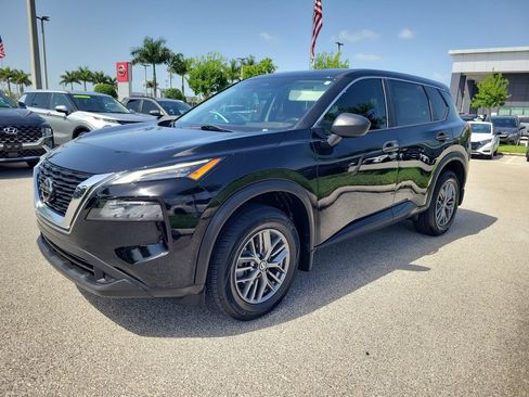 Used 2021 Nissan Rogue S FWD image 5