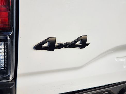 Used 2020 Toyota Tacoma image 14