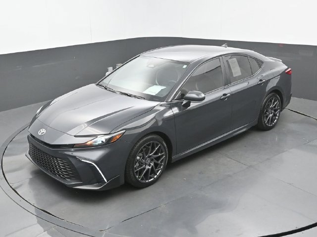 Used 2025 Toyota Camry SE w/ Convenience Package FWD image 30
