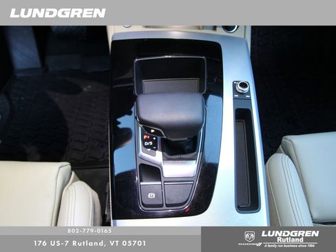 Certified 2025 Audi Q5 2.0T Premium Plus image 24