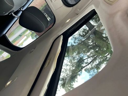 Used 2012 Ford Focus SE image 19