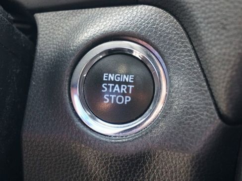 Used 2020 Toyota RAV4 XLE image 28