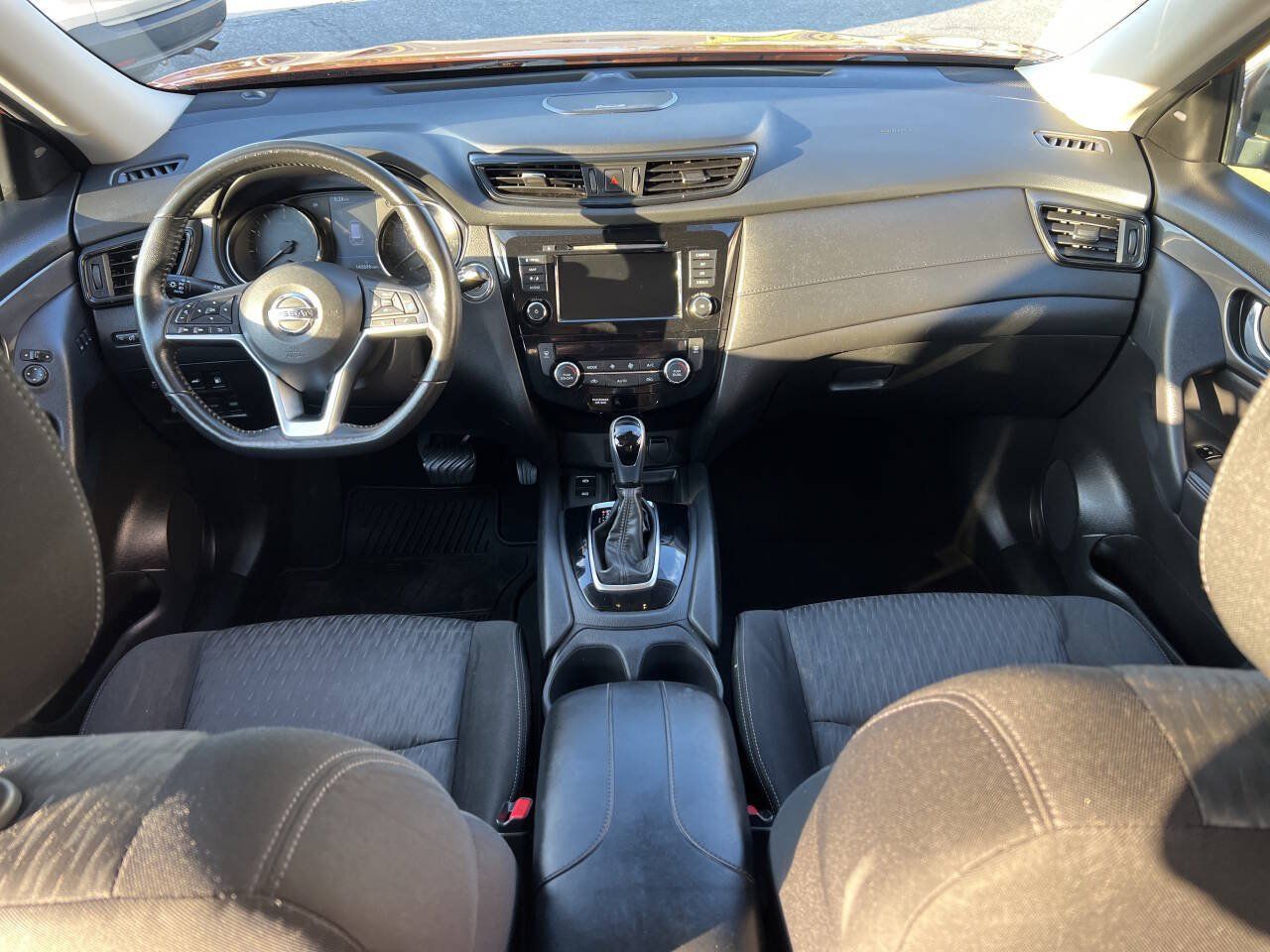 Used 2019 Nissan Rogue SV w/ Sun & Sound Touring Package AWD/4WD image 21