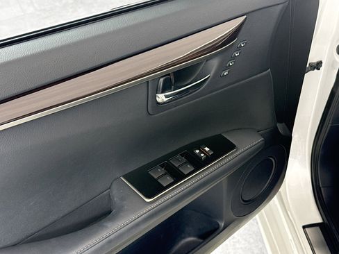 Used 2016 Lexus ES 350 350 w/ Premium Package w/Wood Trim image 19