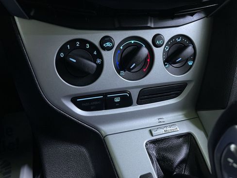 Used 2014 Ford Focus SE w/ Equipment Group 201A image 9