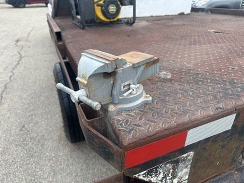 Used 2005 Chevrolet Silverado 3500 LT w/ Heavy-Duty Power Package image 14