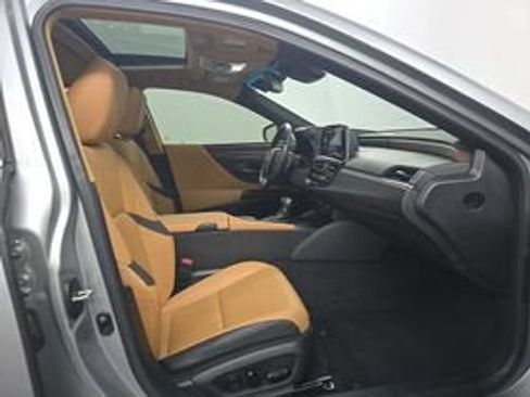 Used 2022 Lexus ES 350 w/ Premium Package FWD image 9