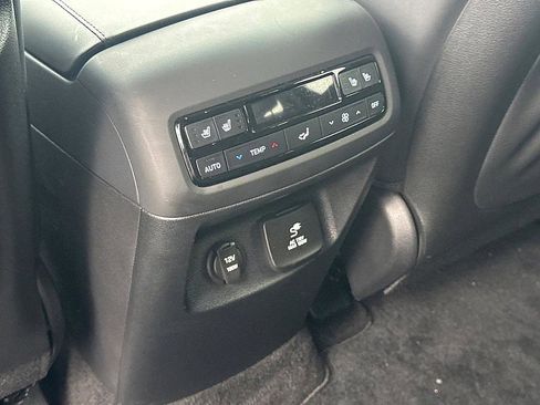 Certified 2025 Hyundai Palisade SEL image 13