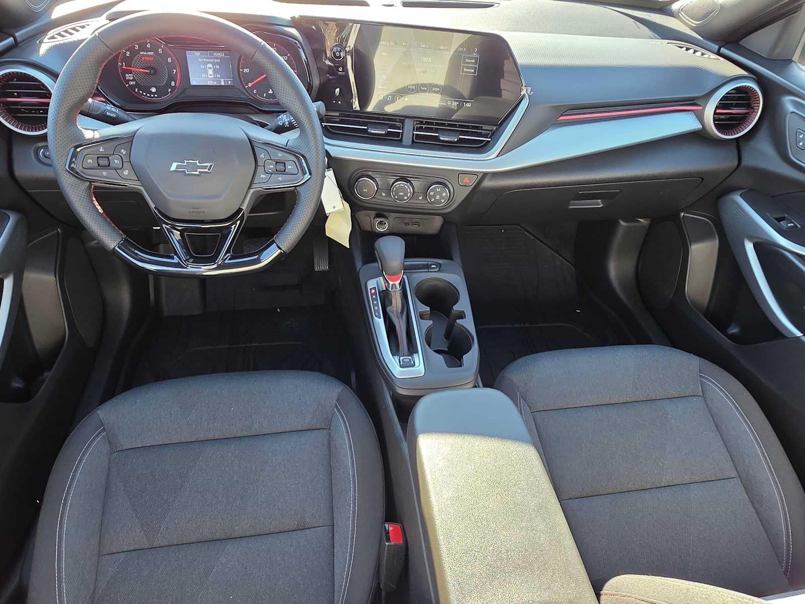 Certified 2026 Chevrolet Trax RS w/ Sunroof Package FWD image 18
