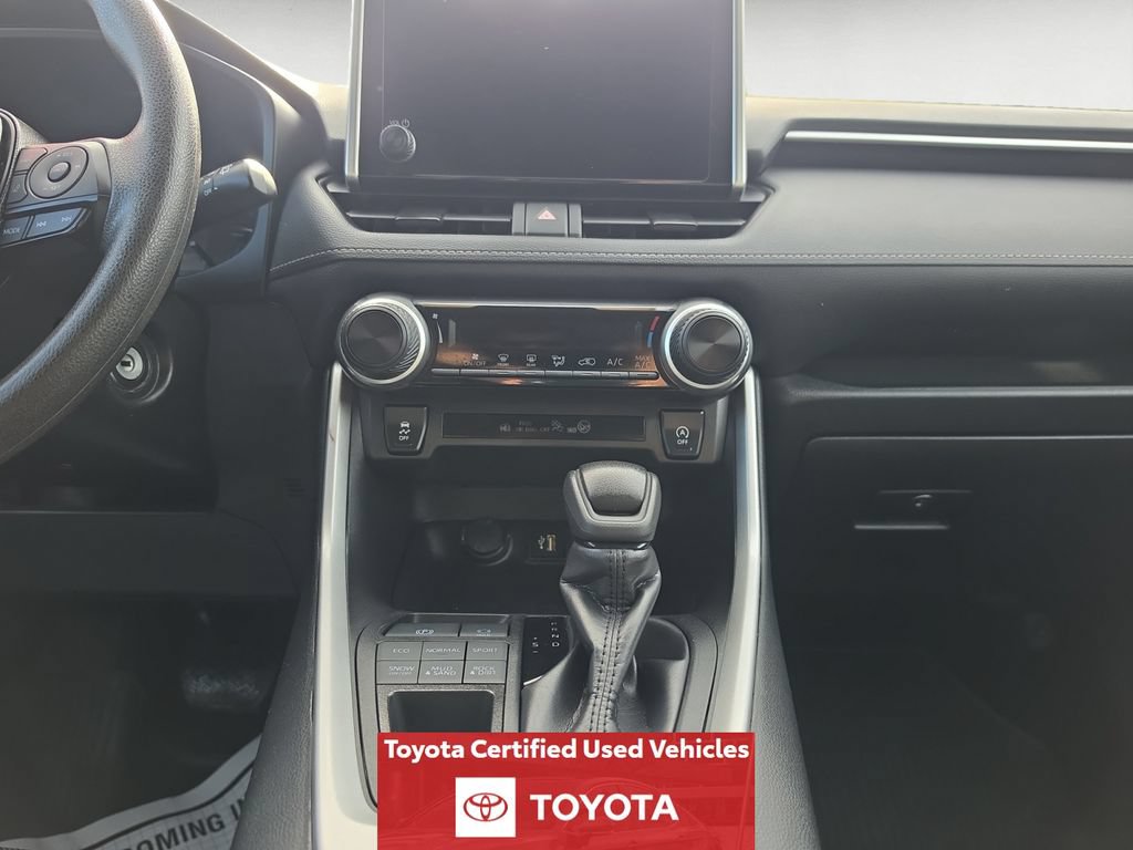 Certified 2024 Toyota RAV4 LE AWD/4WD image 13
