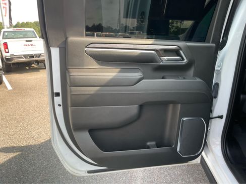 Used 2024 Chevrolet Silverado 2500 LTZ w/ LTZ Convenience Package AWD/4WD image 24