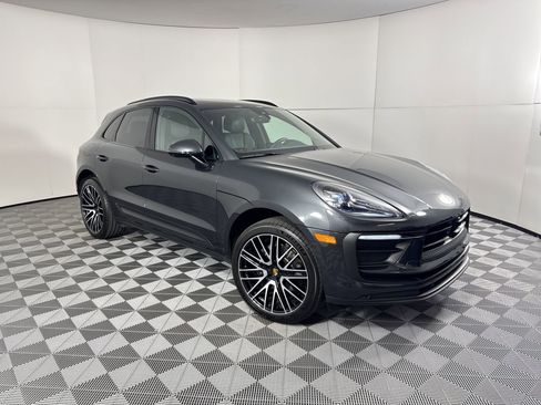 Certified 2026 Porsche Macan image 7