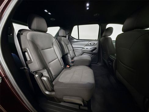 Used 2023 Chevrolet Traverse LT AWD/4WD image 28