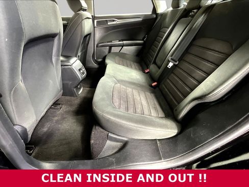 Used 2020 Ford Fusion SE FWD image 20