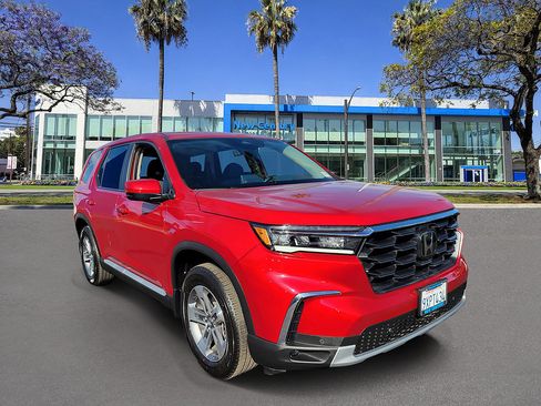 Certified 2024 Honda Pilot EX-L image 2
