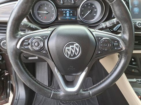 Used 2020 Buick Envision Essence FWD image 23