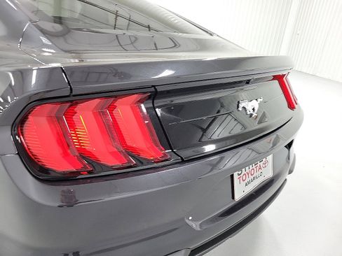 Used 2023 Ford Mustang Coupe RWD image 7