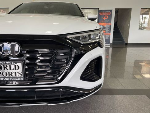 Used 2024 Audi Q8 e-tron Premium AWD/4WD image 10