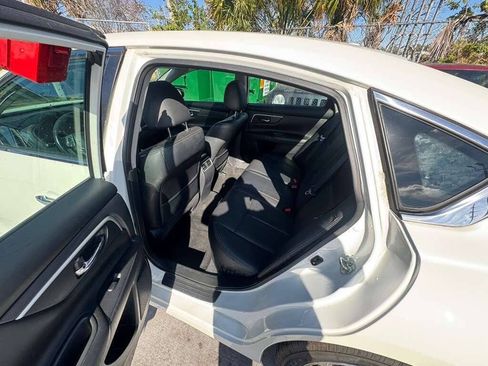 Used 2017 Nissan Altima 2.5 SL FWD image 14