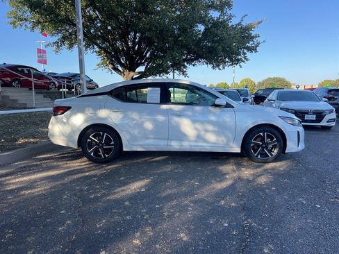Used 2024 Nissan Sentra SV image 8