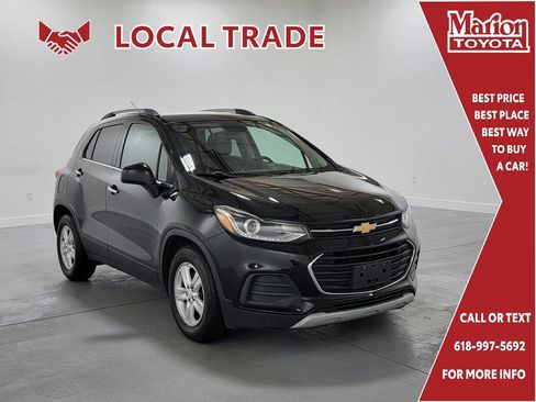 Used 2020 Chevrolet Trax LT w/ LT Convenience Package FWD image 1